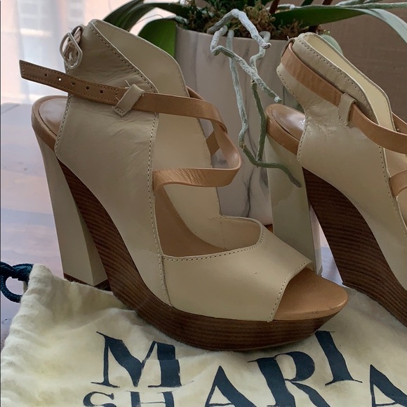 Cole Haan // Maria Sharapova Arlington Heel - Picture 2 of 6